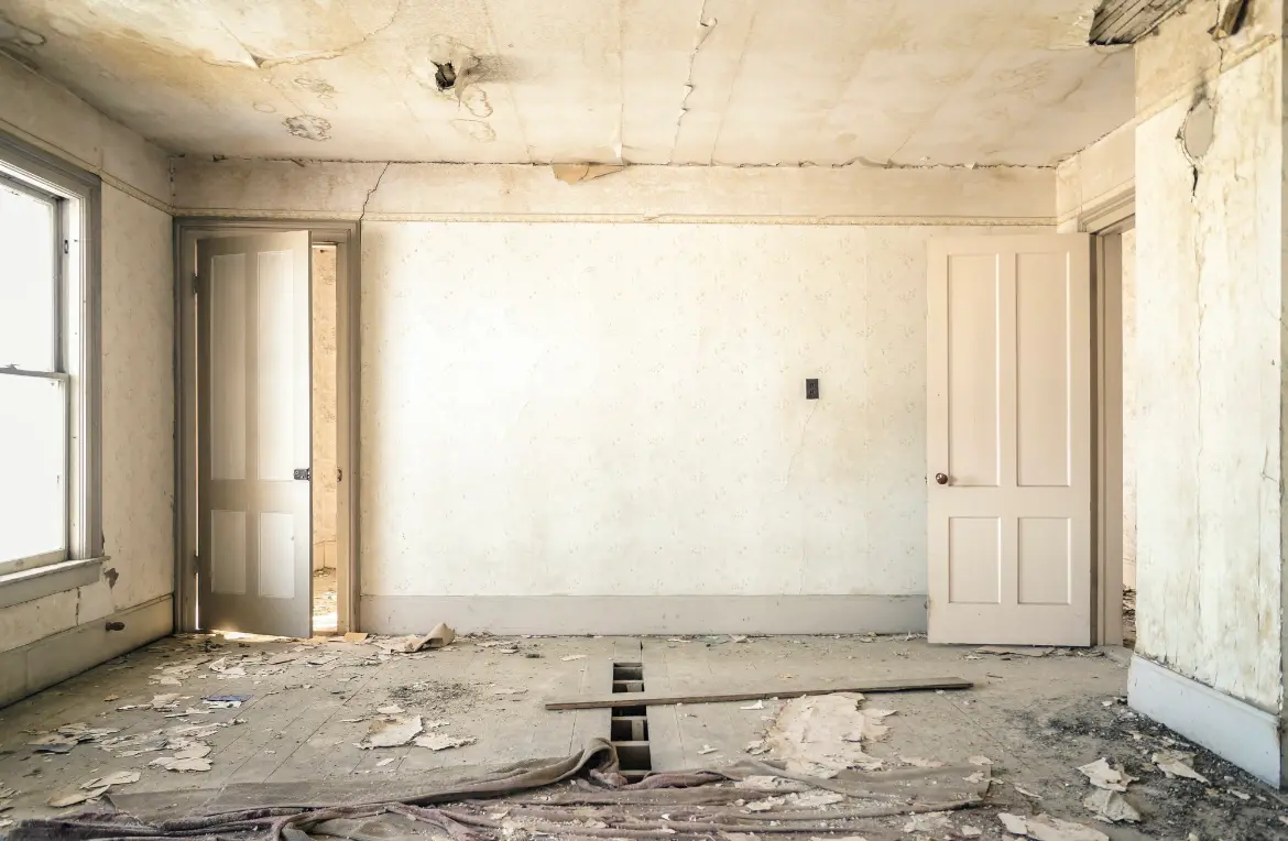 Waste disposal crew managing a cleanout project in Piedmont